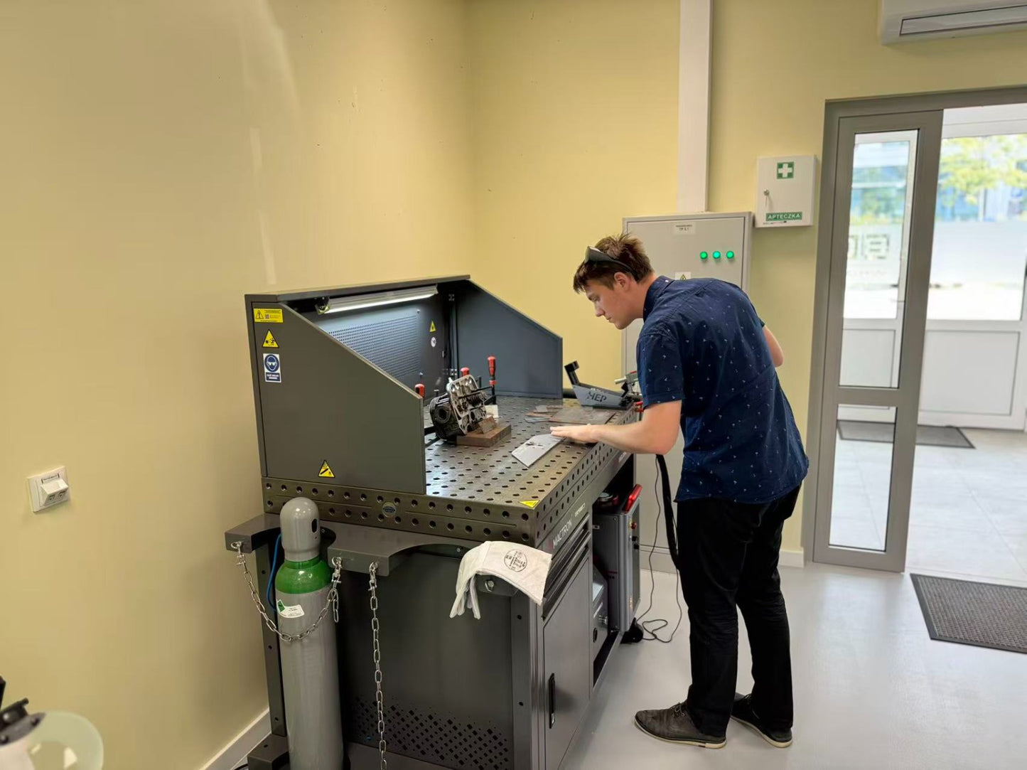 Mactron HEP Welding Station